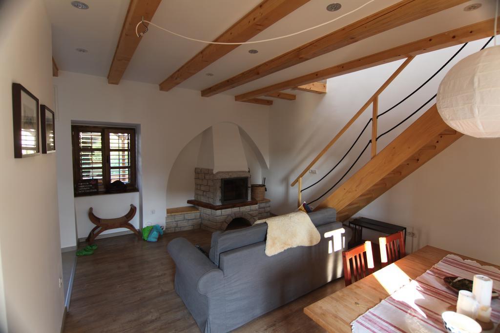 Holiday Home Kuca Na Moru Kornic Exterior photo